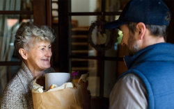 Organiziranu dostavu toplih obroka starijim mještanima